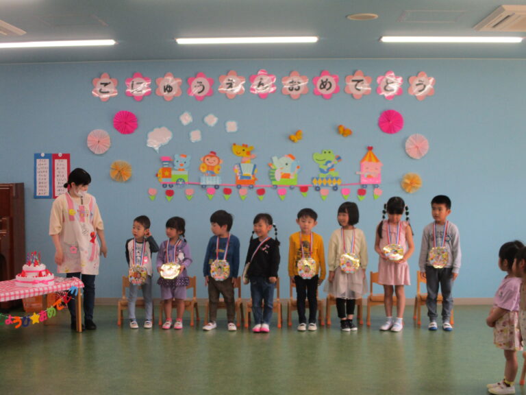 友だちいっぱいの誕生日🎂　（３・４・５歳児）