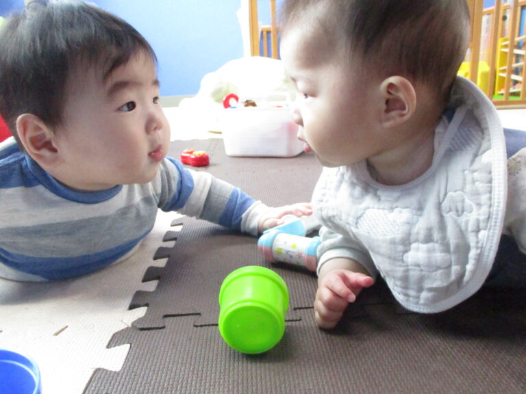 はじめまして😊　　（０・１歳児）