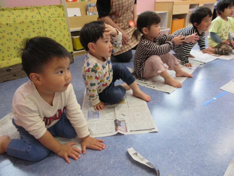 新聞って楽しい～♪(２歳児)