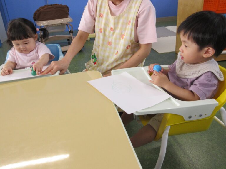 芸術の秋！(０歳児)