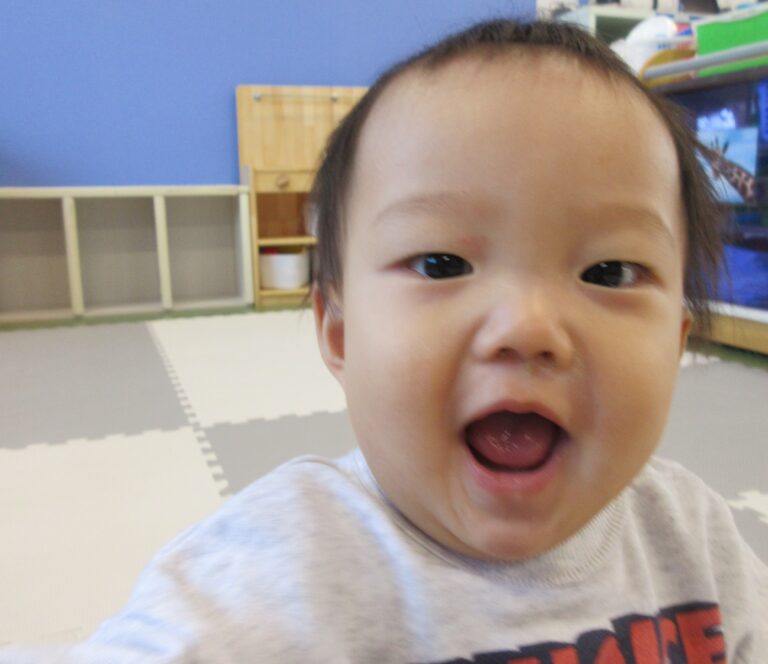 はじめまして🌷(０歳児)