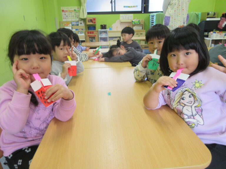 あ～、おいしいっ💖(３歳児)