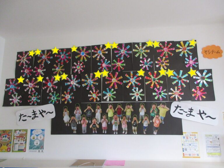🎆玄関壁面が夏色に大変身！🎇