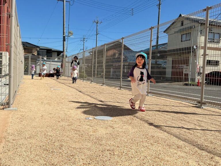 1.2歳児「よ～いどん！」