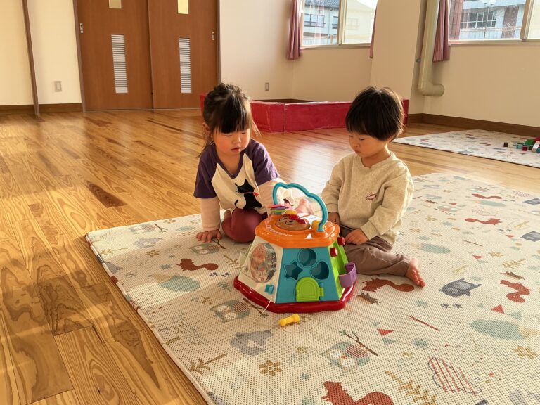 1.2歳児　「み～んな大好き！ありがとう！」
