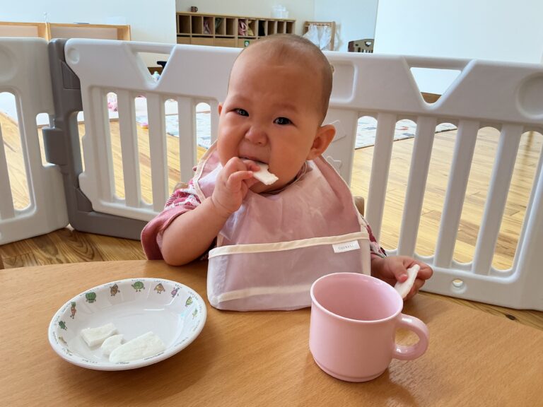 おいしーいのお顔みっけ！(０・１・２歳児)