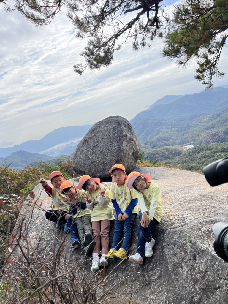 おむすび岩でおむすびを食べる！