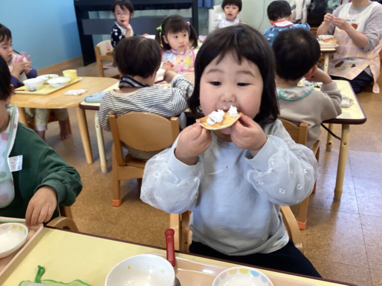「しろくまちゃんのホットケーキ」にちなんだ　「あめチームのホットケーキ」