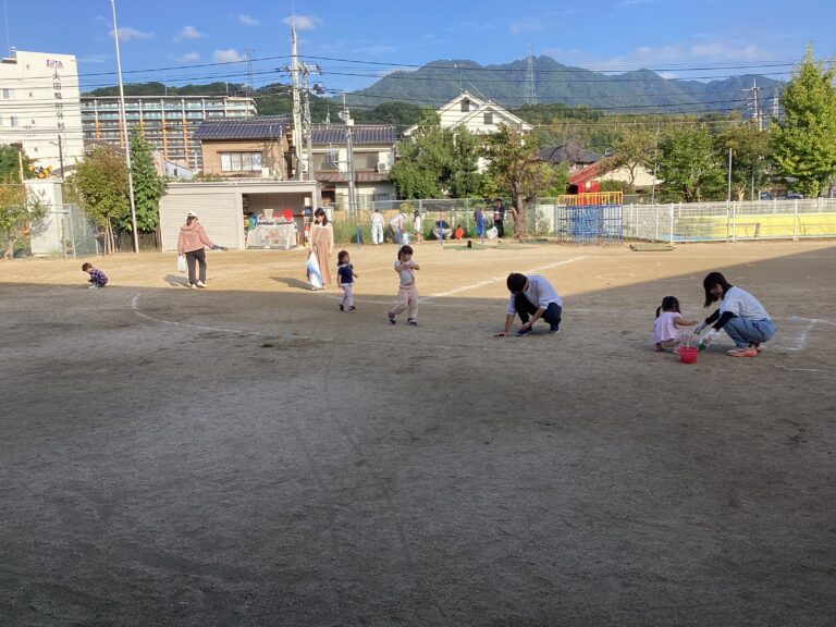 環境整備で園庭がきれいに🌱🌱✨