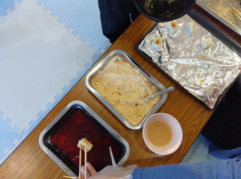 おもちを食べました！！