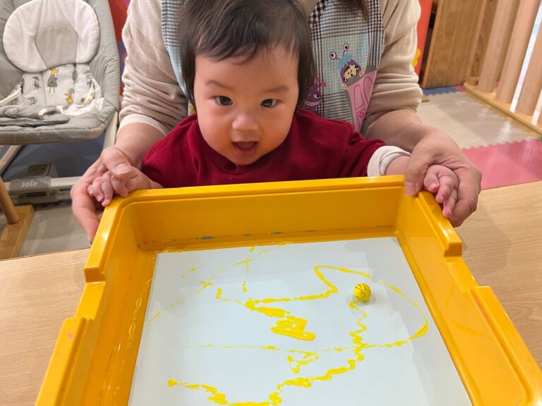 保護中: 制作を楽しもう!(0歳児🦦)