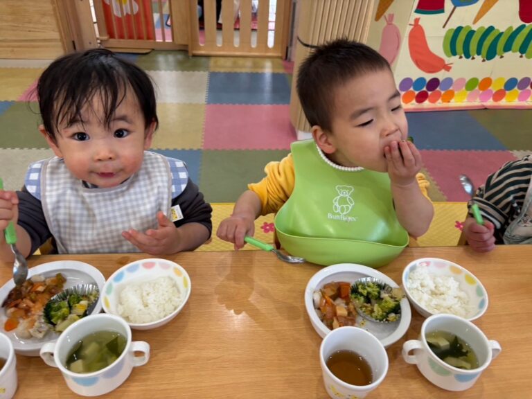 保護中: <strong>活動の後は…👀❓（1歳児🐬）</strong>