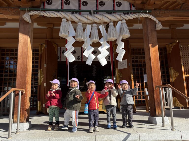 保護中: 今年もよろしくお願いいたします⛩（2歳児🐳）