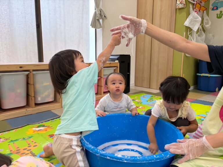 保護中: ドキドキ♡ワクワク♪感触遊び（1歳児🐬）