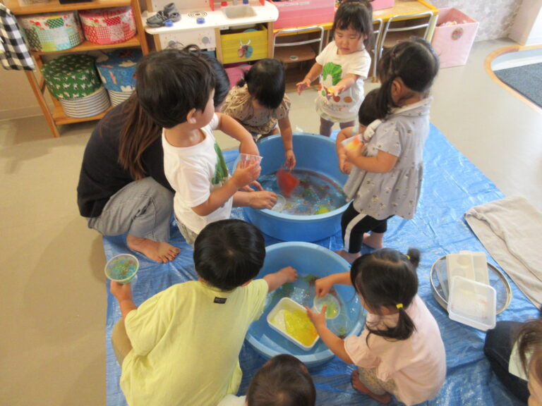 ツルツル寒天遊び