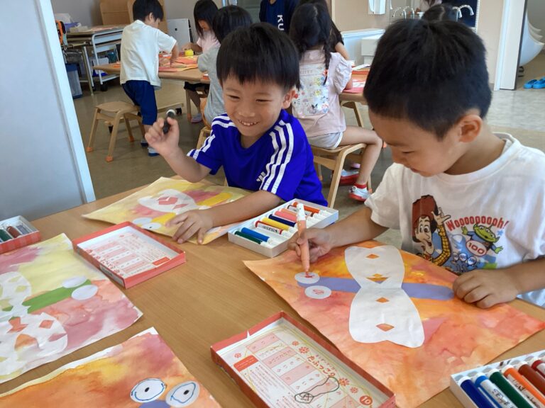 4歳児　そらチーム　「色々な技法にチャレンジ！～秋の制作遊び～」