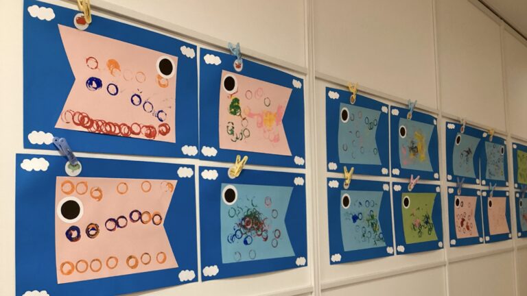 2歳児 あめチーム「鯉のぼりを作ったよ‼」