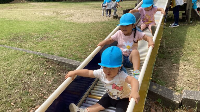 2歳児あめチーム「ローラー公園に行ったよ!」