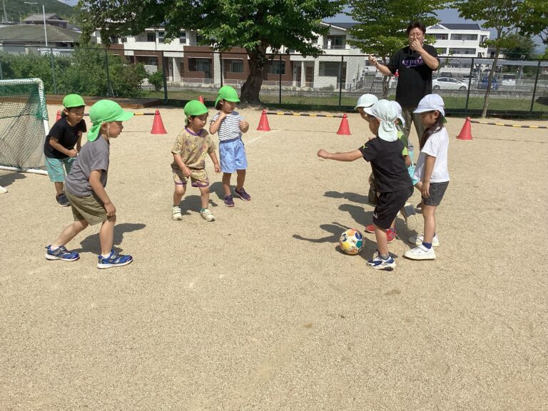 5歳児くじらチーム「姉妹園サッカー対決、三雲くじらVS伴谷くじら。トロフィーを手にしたのは…!?」