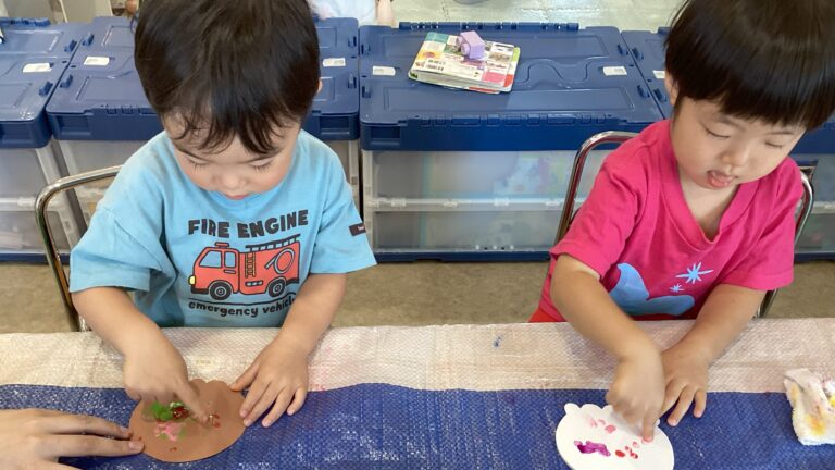 2歳児 あめチーム「アイスクリームを作ったよ!」