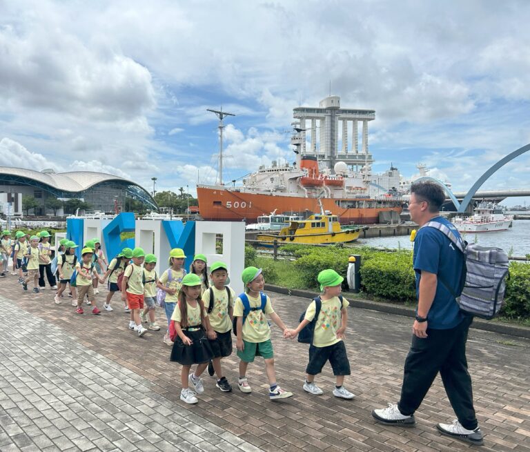 ５歳児　くじらチーム「楽しいこと盛りだくさんの夕焼け保育！」