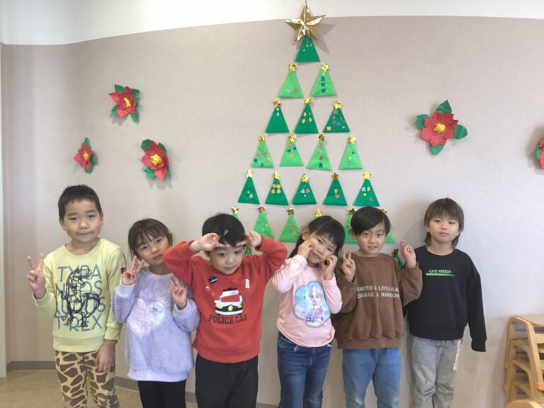 4.5歳児　「クリスマスのうたがきこえてくるよ」