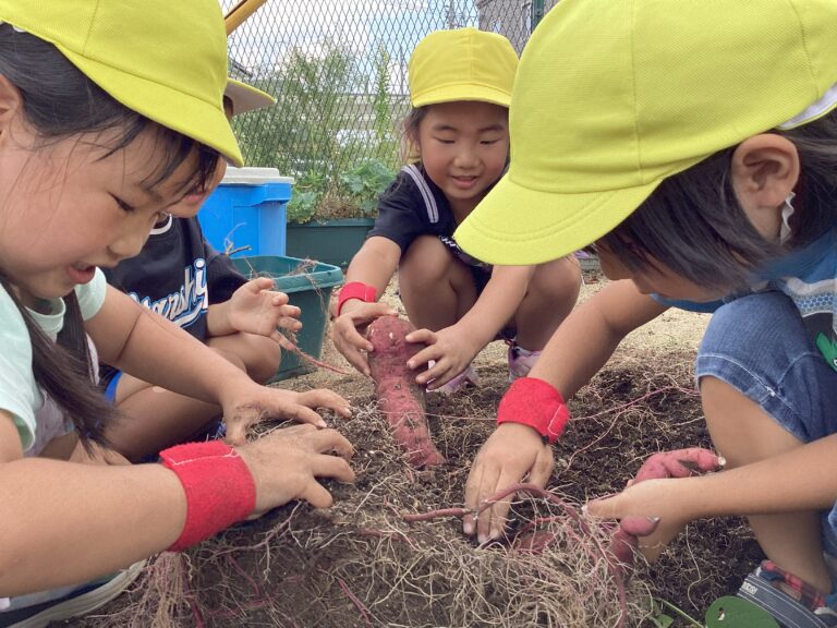 4.5歳児　そら・くじらチーム「うんとこしょ　どっこいしょ」