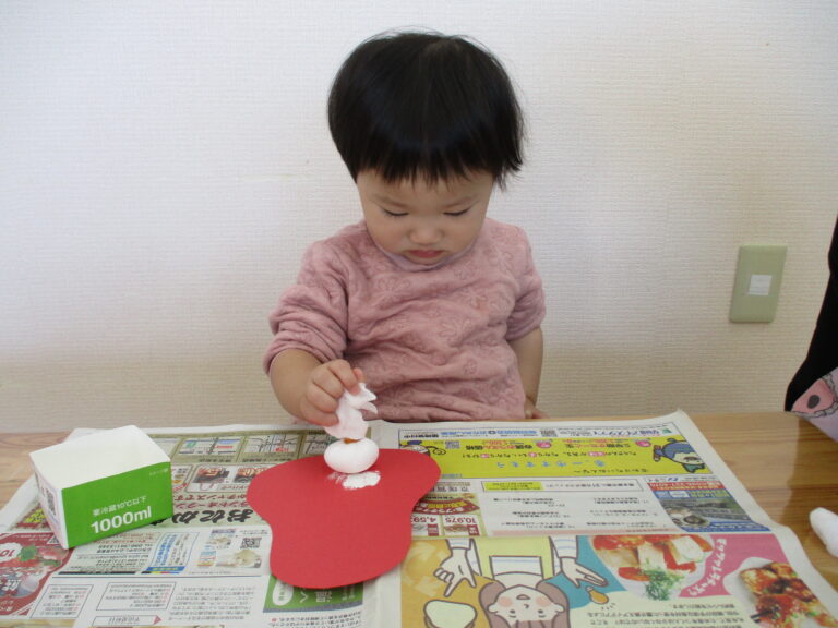 2歳児制作『獅子舞を作ろう!!』