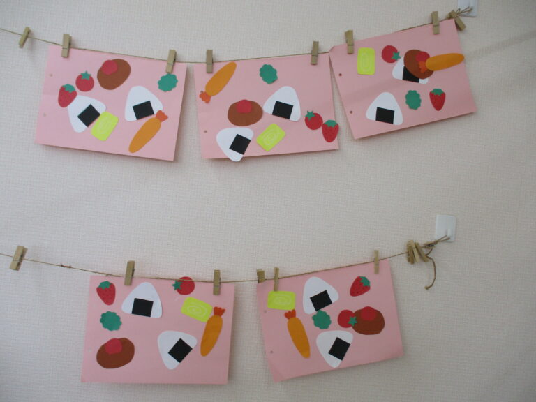 ひよこ組制作　おべんとう　おべんとう　うれしいな♪