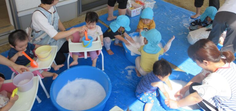 あわあわ　ふわふわ泡あそび♪(うみ組・あめ組）