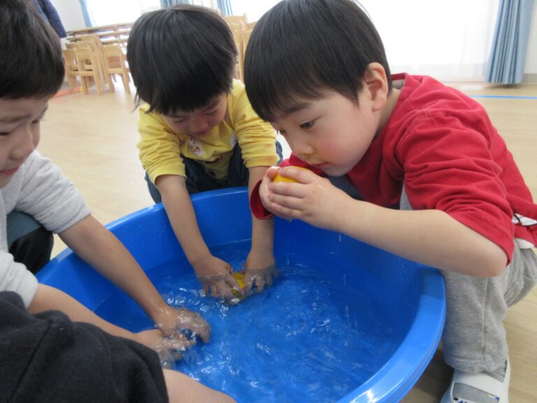 野菜の感触体験とゆず湯