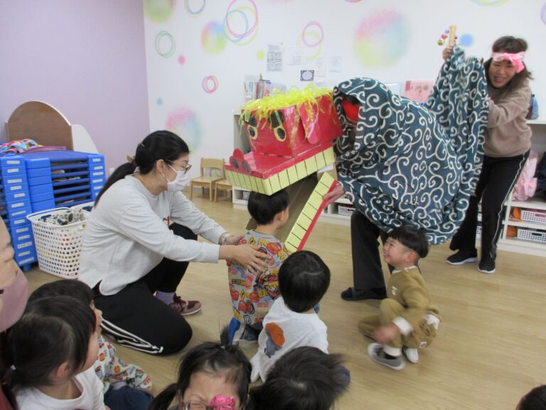 獅子舞が、きた～！