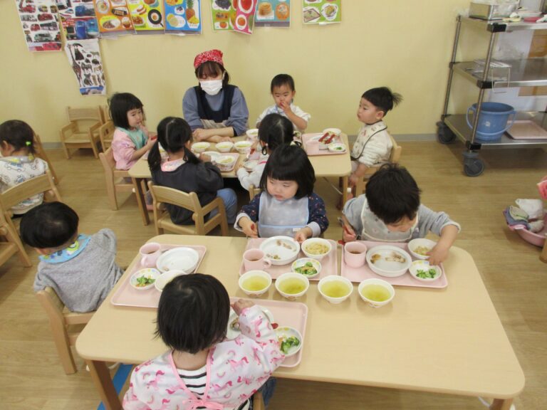 給食、美味しいな♪（だいち組）