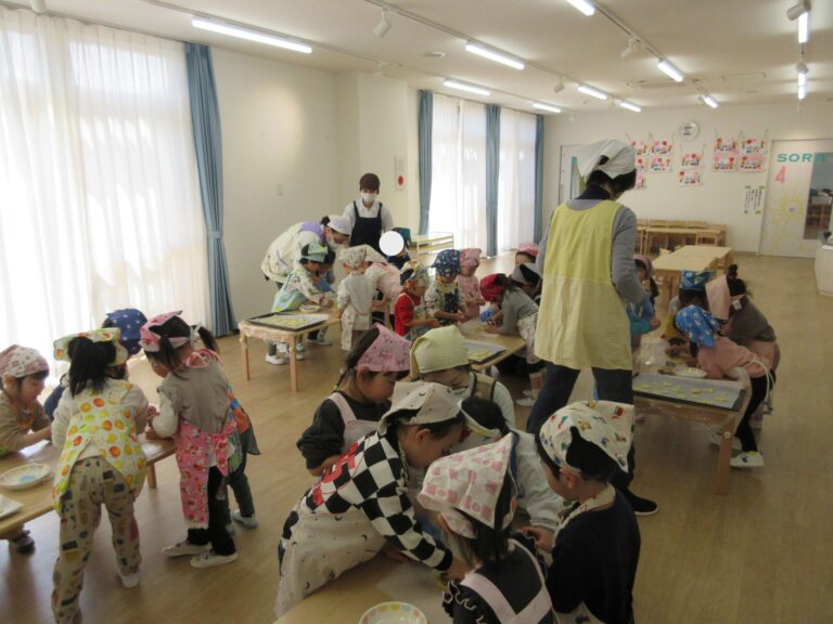 クッキング～クッキーの型抜き～（にじ組）