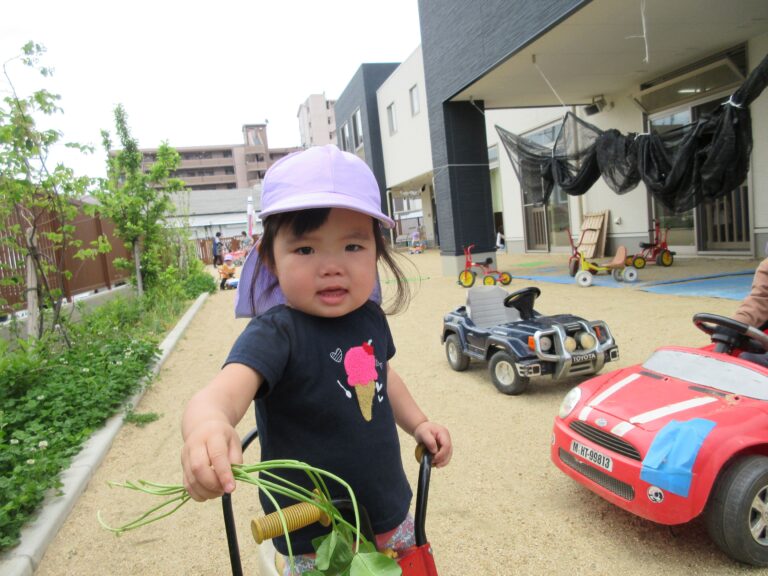 わくわく♪園庭遊び　（１歳　だいちぐみ）