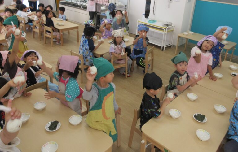 おにぎりとみそ汁クッキング♪(5歳　くじら組)