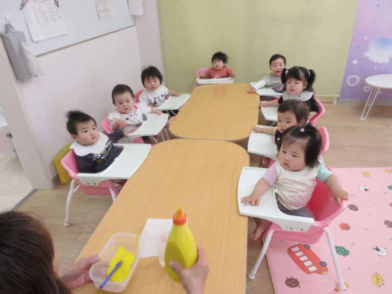 はちさんを作ったよ（０歳　うみ組）