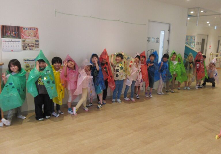 雨だって楽しい♪☔(5歳　くじら組)