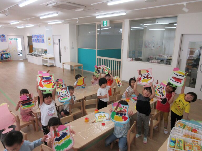 パフェ屋さんがオープンしました♪（３歳　にじぐみ）