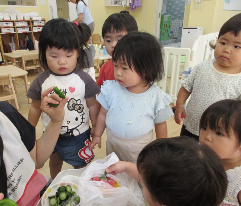 ペタペタ♪野菜スタンプ　（1歳　だいちぐみ）