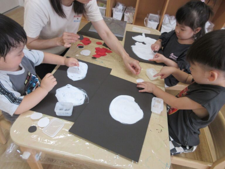 どんなおかお？？おばけづくり👻（２歳　あめ組）