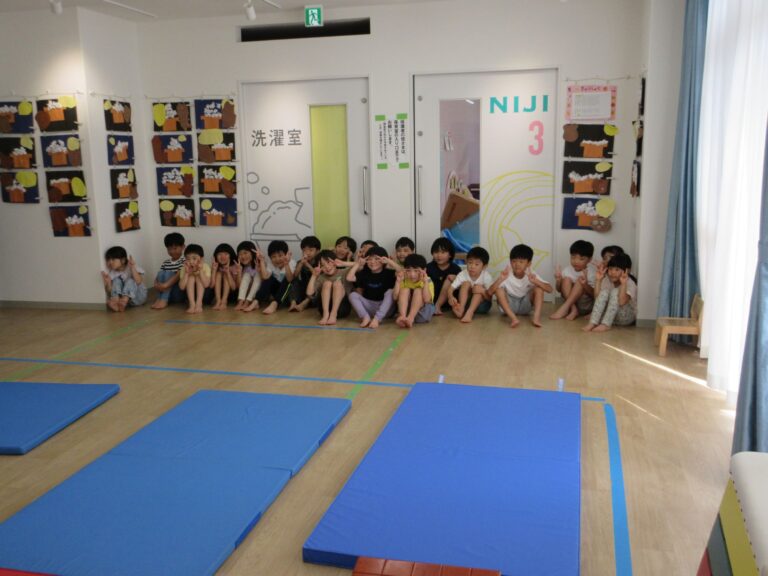 うんどう遊び教室～跳び箱4段とべるかな？～(5歳 くじら組)