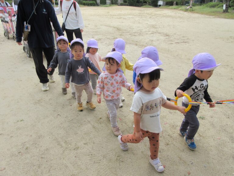お散歩遠足🍂🐾　（１歳　だいちぐみ）