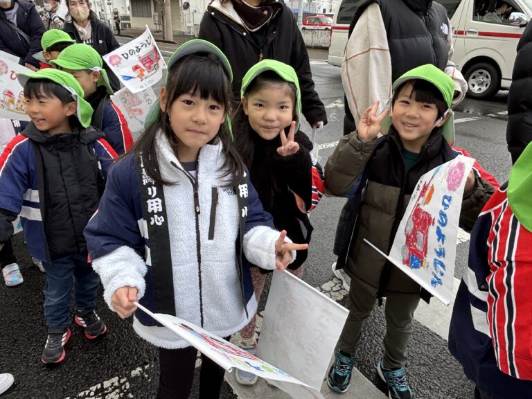 1月　くじらチーム（５歳児）出初式に参加！