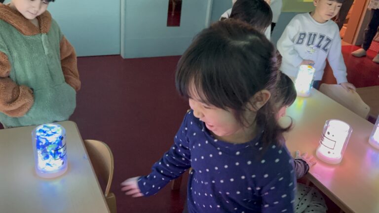 ２月　くじらチーム　（5歳児）アート教室🎨