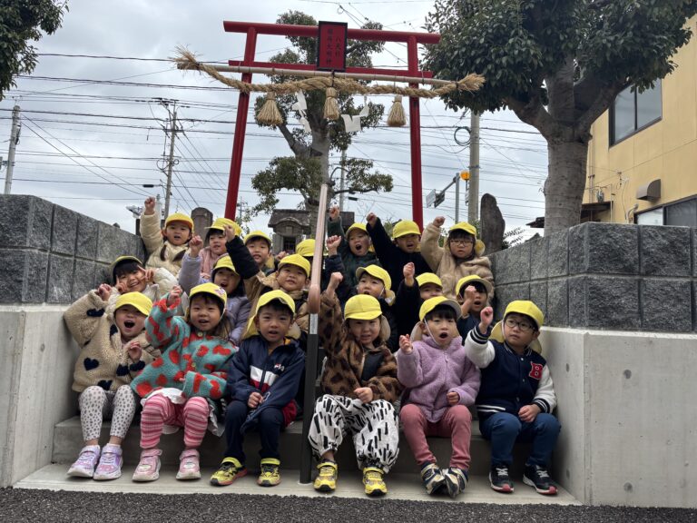 も〜いーくつねると〜おしょうがつ〜🎵（にじチーム・3歳児）