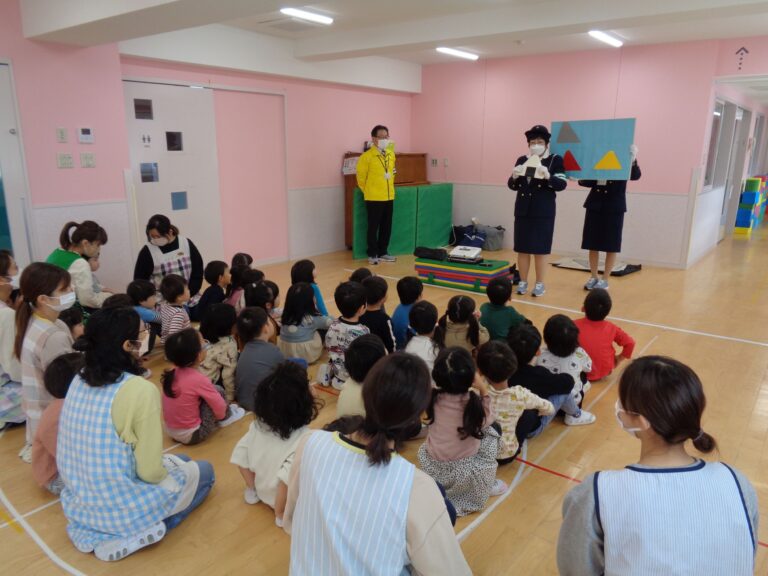交通安全教室を行いました