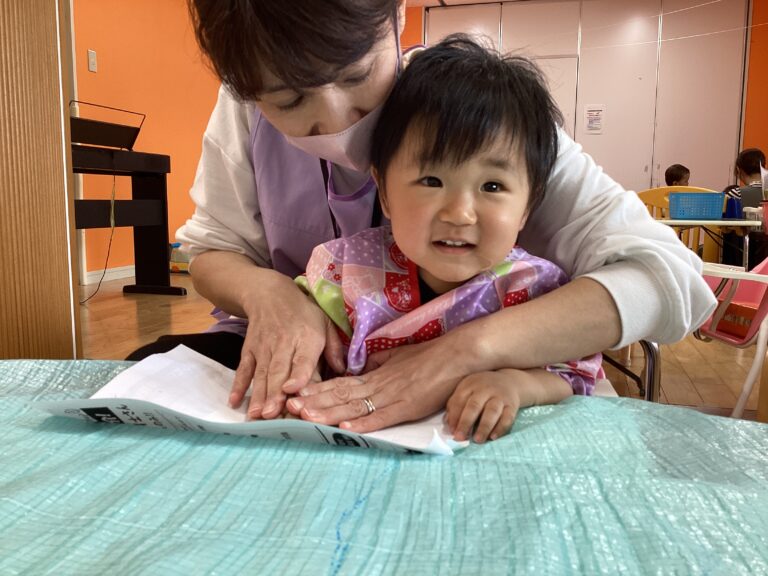 うみぐみ（１歳児）初めての…手形ぺったん♪　