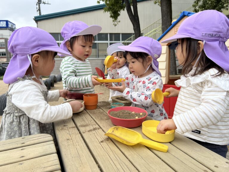 にじぐみ（２歳児）　お外遊びだ～いすき🌞💗