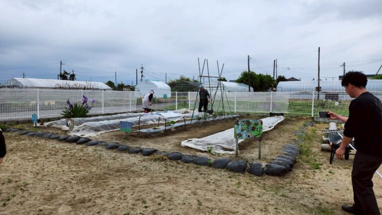 ５歳児（つきぐみ）くじら畑に集合ー🌱